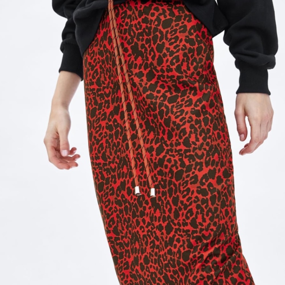 NWT Zara Red Leopard Pencil Midi Skirt  128/Z - Picture 3 of 3